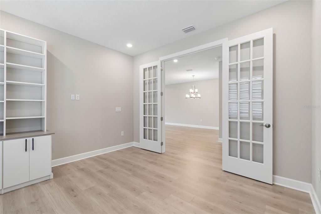 Active With Contract: $775,000 (3 beds, 3 baths, 2397 Square Feet)