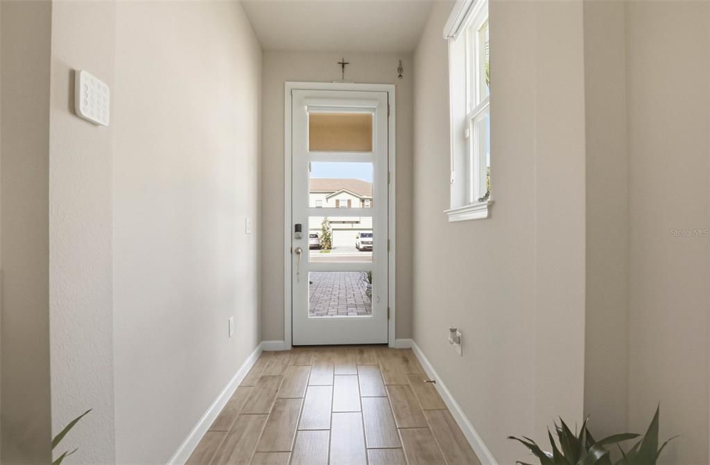 Active With Contract: $335,000 (3 beds, 2 baths, 1680 Square Feet)