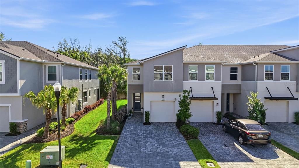 Active With Contract: $335,000 (3 beds, 2 baths, 1680 Square Feet)