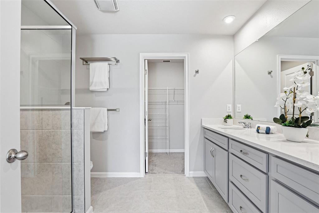 Active With Contract: $335,000 (3 beds, 2 baths, 1680 Square Feet)