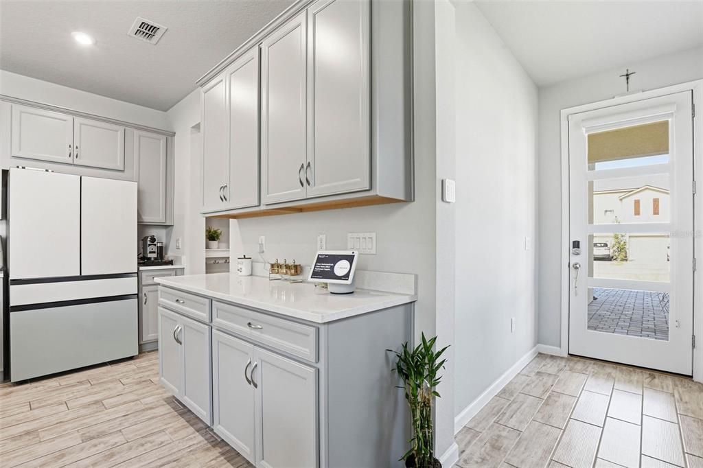 Active With Contract: $335,000 (3 beds, 2 baths, 1680 Square Feet)
