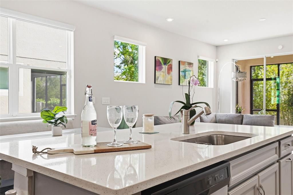 Active With Contract: $335,000 (3 beds, 2 baths, 1680 Square Feet)