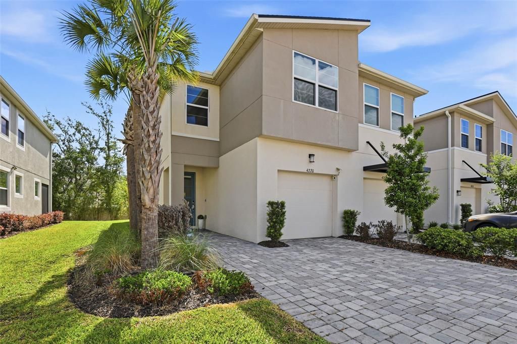 Active With Contract: $335,000 (3 beds, 2 baths, 1680 Square Feet)