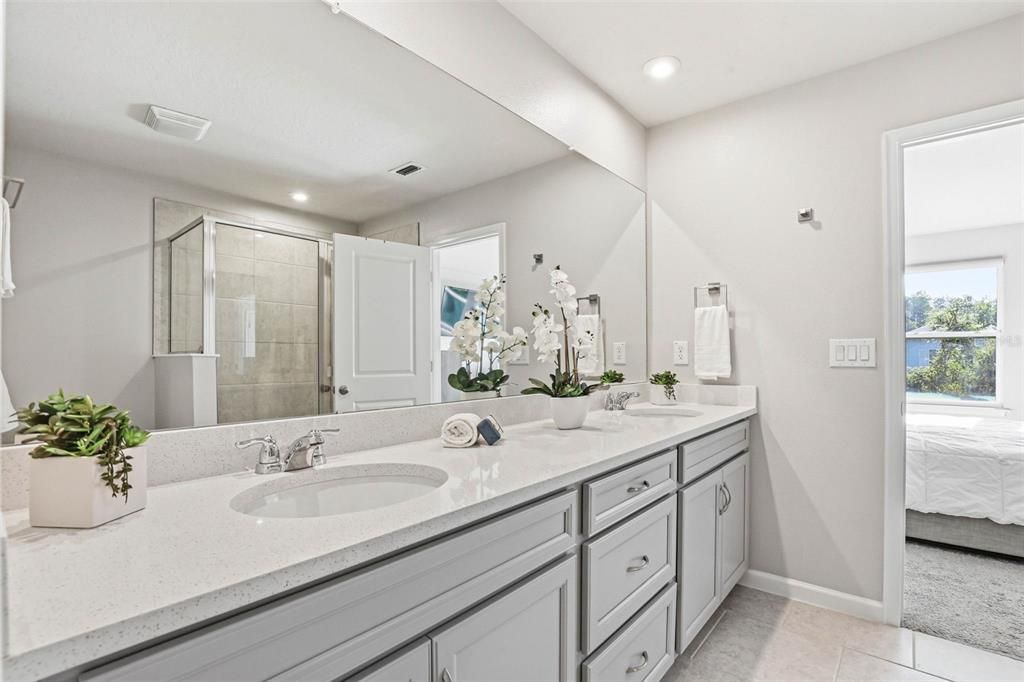 Active With Contract: $335,000 (3 beds, 2 baths, 1680 Square Feet)