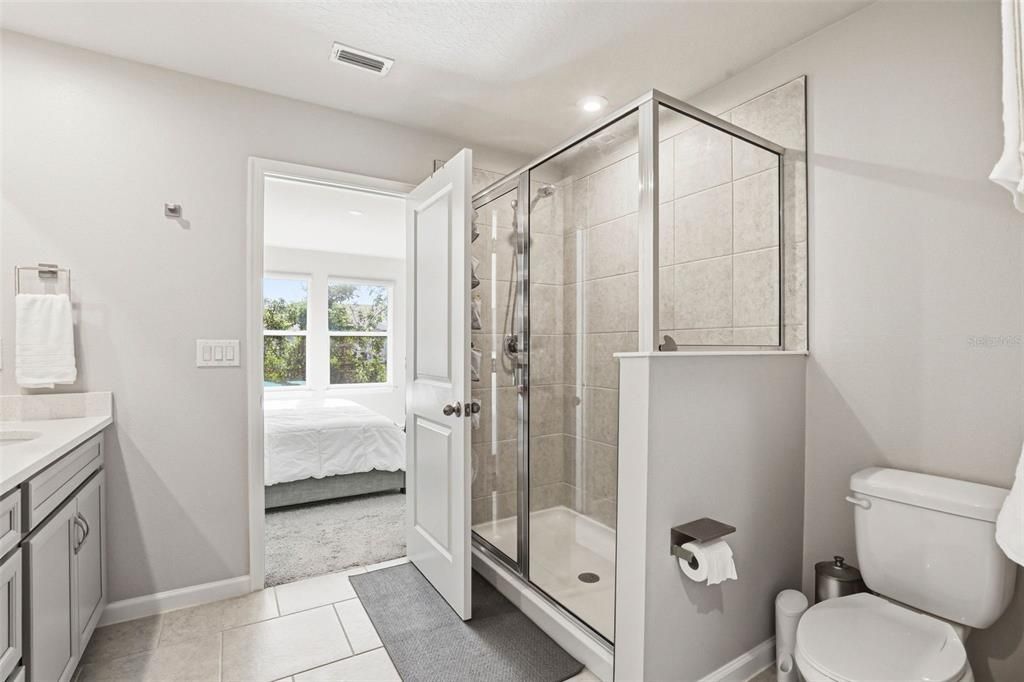 Active With Contract: $335,000 (3 beds, 2 baths, 1680 Square Feet)