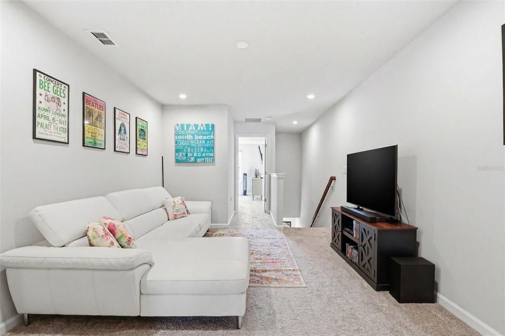 Active With Contract: $335,000 (3 beds, 2 baths, 1680 Square Feet)