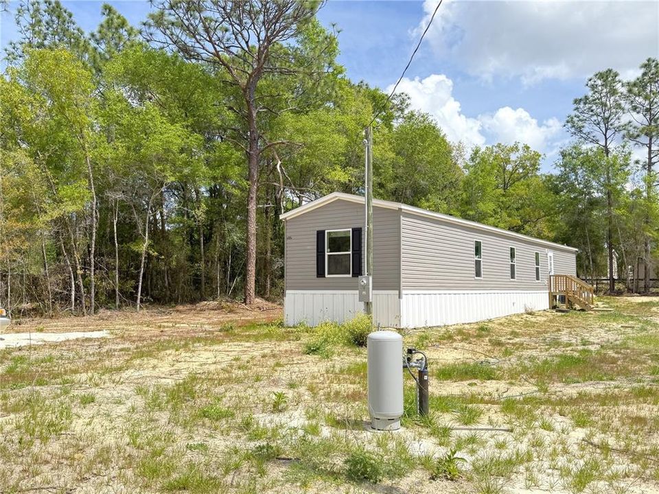 For Sale: $156,950 (3 beds, 2 baths, 1128 Square Feet)