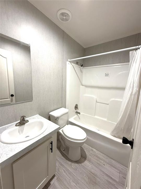For Sale: $156,950 (3 beds, 2 baths, 1128 Square Feet)