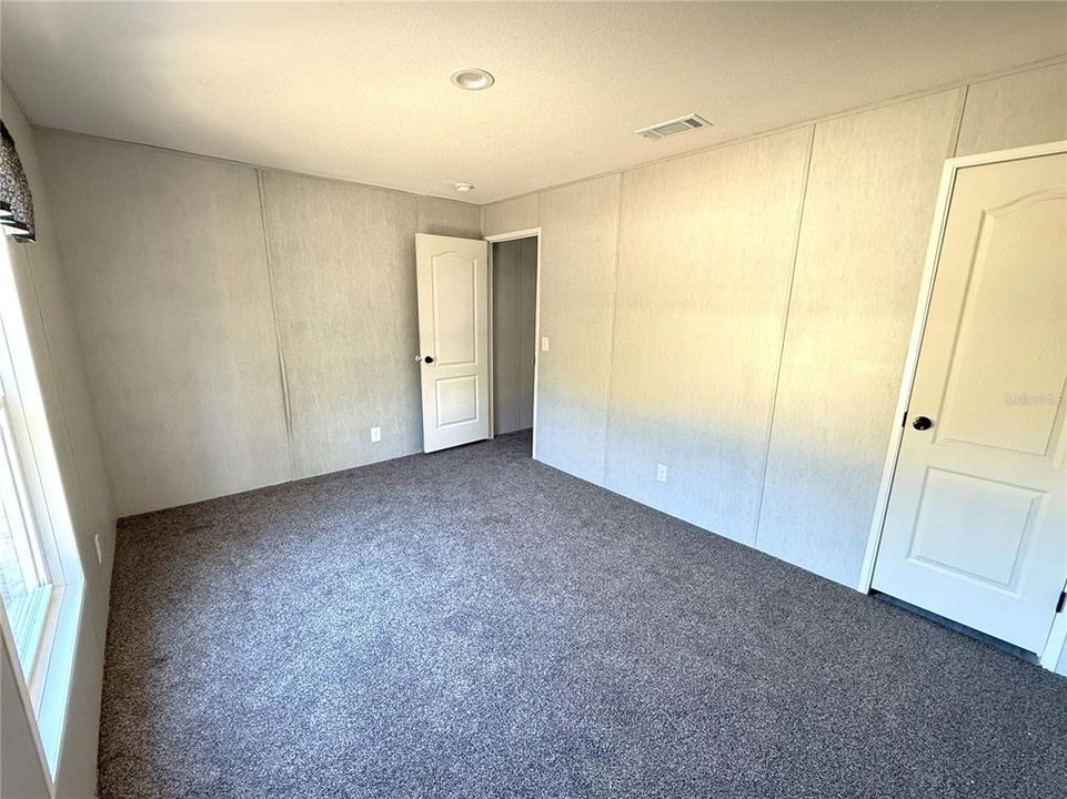 For Sale: $156,950 (3 beds, 2 baths, 1128 Square Feet)