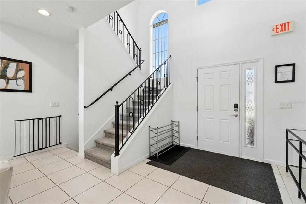 For Sale: $925,000 (5 beds, 4 baths, 3653 Square Feet)