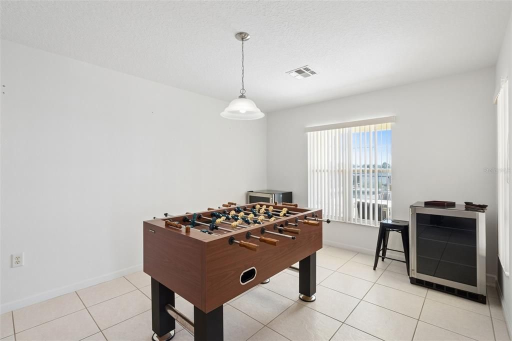 For Sale: $925,000 (5 beds, 4 baths, 3653 Square Feet)