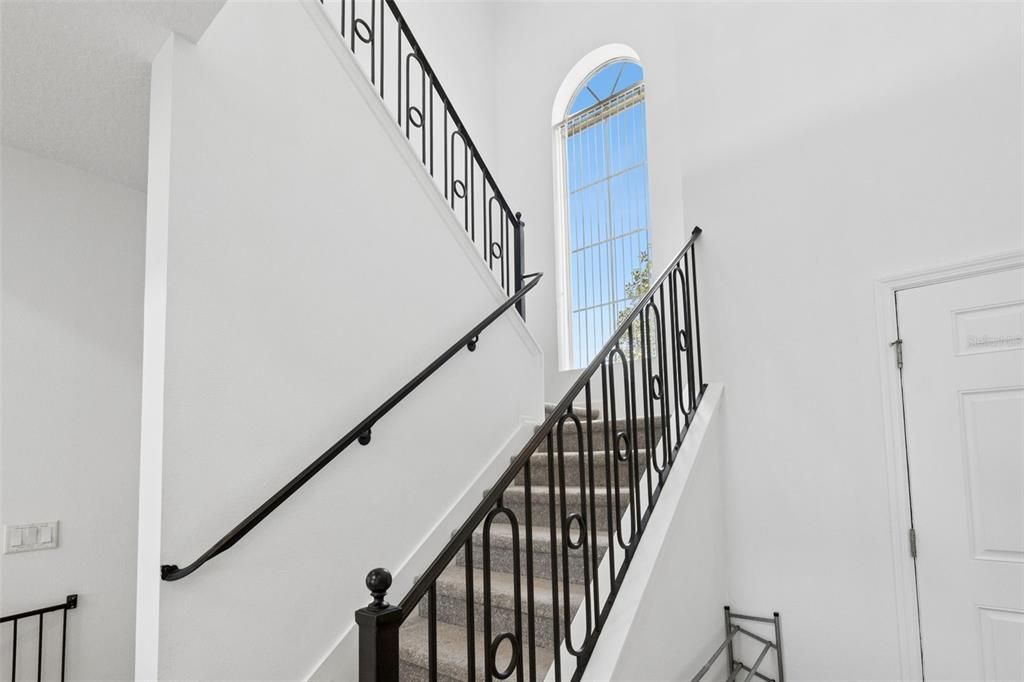 For Sale: $925,000 (5 beds, 4 baths, 3653 Square Feet)