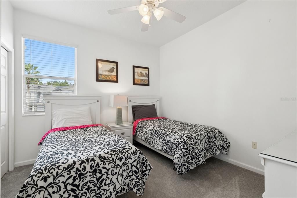 For Sale: $925,000 (5 beds, 4 baths, 3653 Square Feet)
