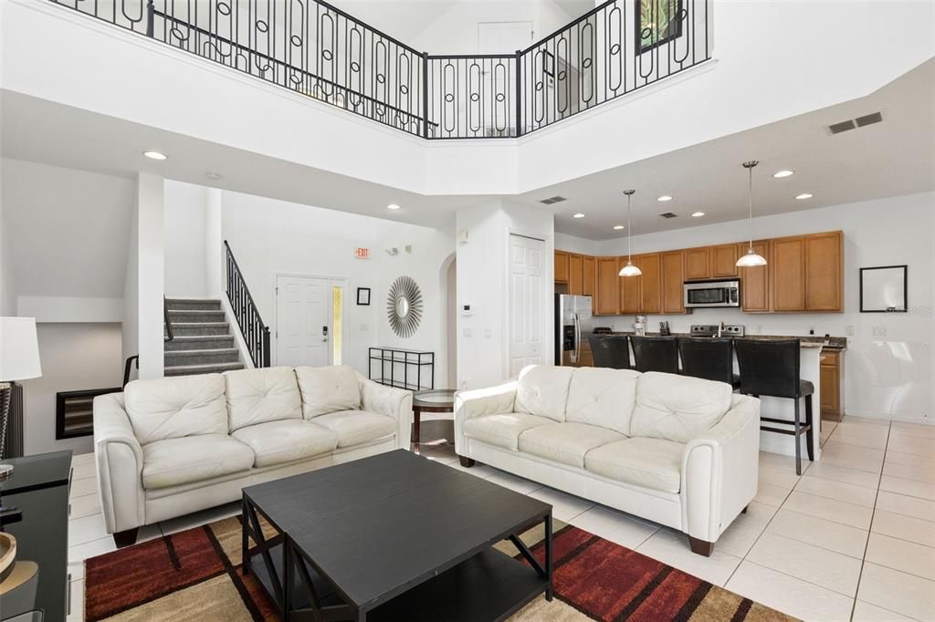 For Sale: $925,000 (5 beds, 4 baths, 3653 Square Feet)