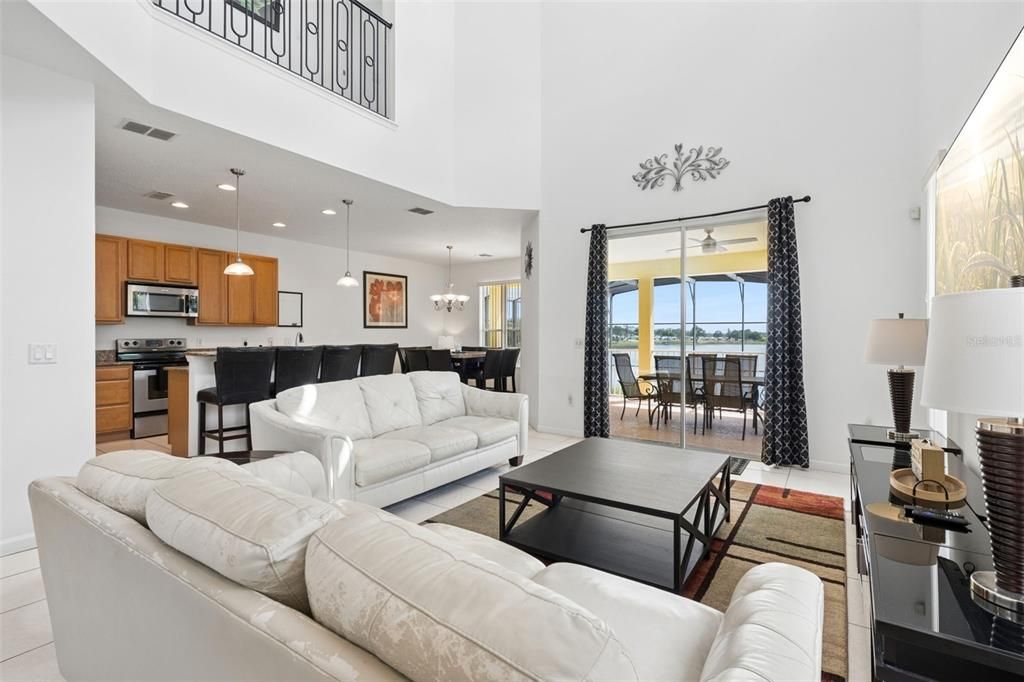For Sale: $925,000 (5 beds, 4 baths, 3653 Square Feet)
