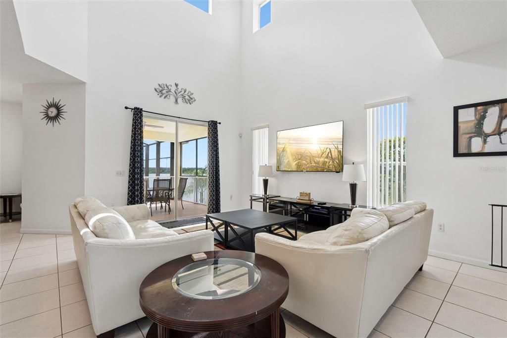 For Sale: $925,000 (5 beds, 4 baths, 3653 Square Feet)