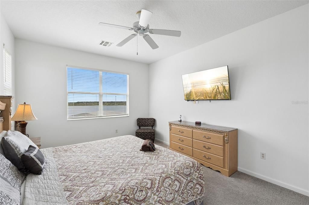 For Sale: $925,000 (5 beds, 4 baths, 3653 Square Feet)
