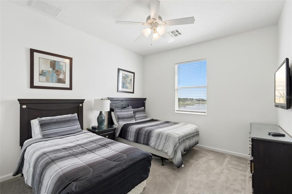For Sale: $925,000 (5 beds, 4 baths, 3653 Square Feet)