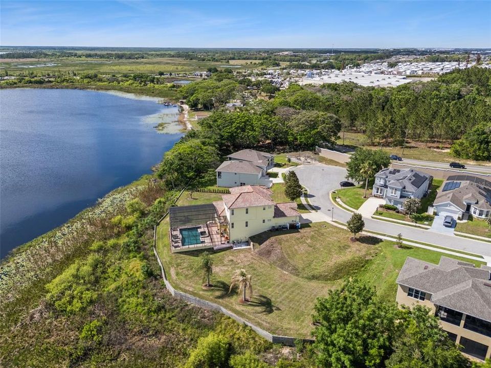 For Sale: $925,000 (5 beds, 4 baths, 3653 Square Feet)