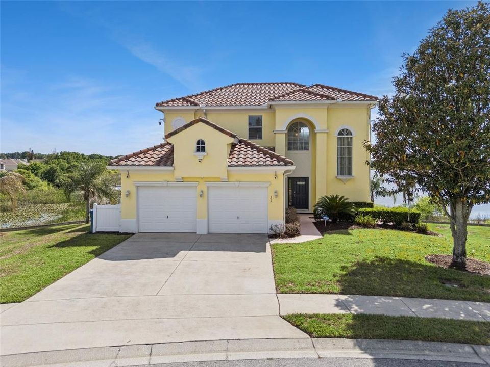 For Sale: $925,000 (5 beds, 4 baths, 3653 Square Feet)