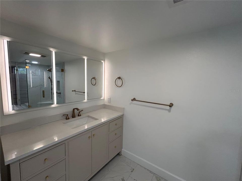 Active With Contract: $4,500 (3 beds, 3 baths, 1980 Square Feet)