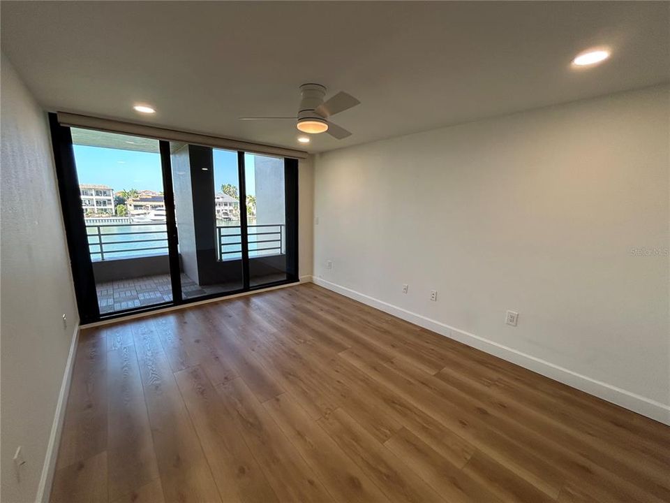 Active With Contract: $4,500 (3 beds, 3 baths, 1980 Square Feet)