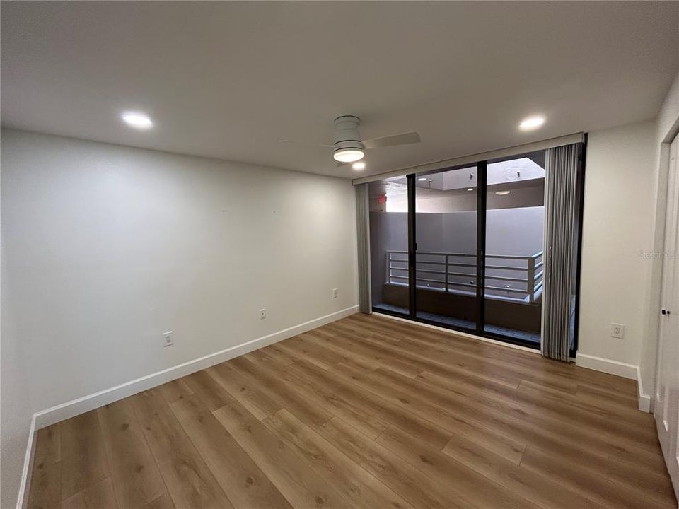 Active With Contract: $4,500 (3 beds, 3 baths, 1980 Square Feet)