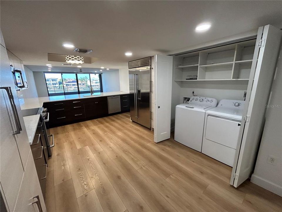 Active With Contract: $4,500 (3 beds, 3 baths, 1980 Square Feet)