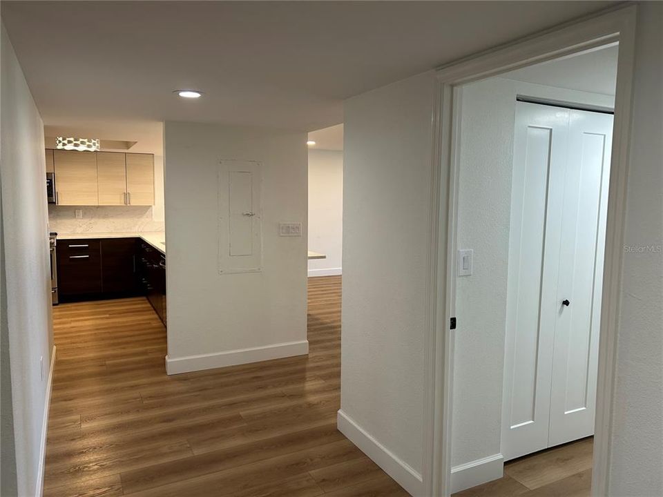 Active With Contract: $4,500 (3 beds, 3 baths, 1980 Square Feet)