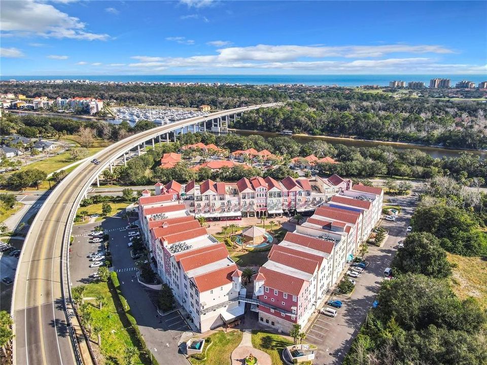 合同活跃: $179,900 (2 贝兹, 2 浴室, 1118 平方英尺)