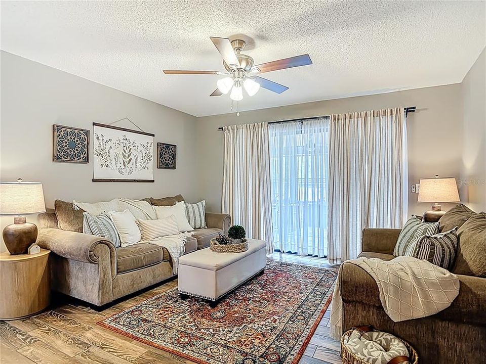 На продажу: $415,000 (3 спален, 2 ванн, 1749 Квадратных фут)