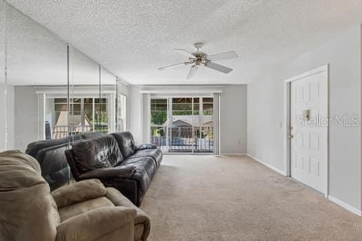 На продажу: $105,000 (2 спален, 2 ванн, 1035 Квадратных фут)