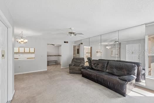 На продажу: $105,000 (2 спален, 2 ванн, 1035 Квадратных фут)