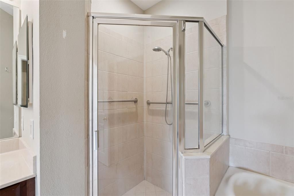 Под контрактом: $299,999 (3 спален, 2 ванн, 1386 Квадратных фут)