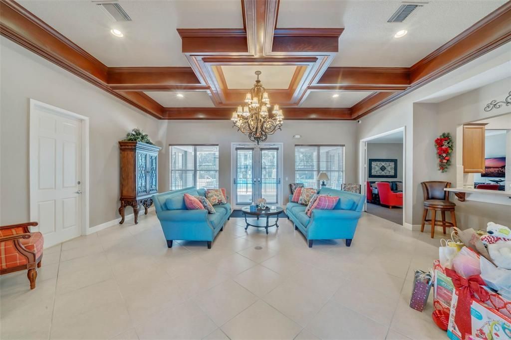Под контрактом: $299,999 (3 спален, 2 ванн, 1386 Квадратных фут)