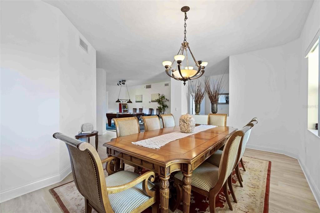 En Venta: $1,100,000 (3 camas, 3 baños, 3663 Pies cuadrados)