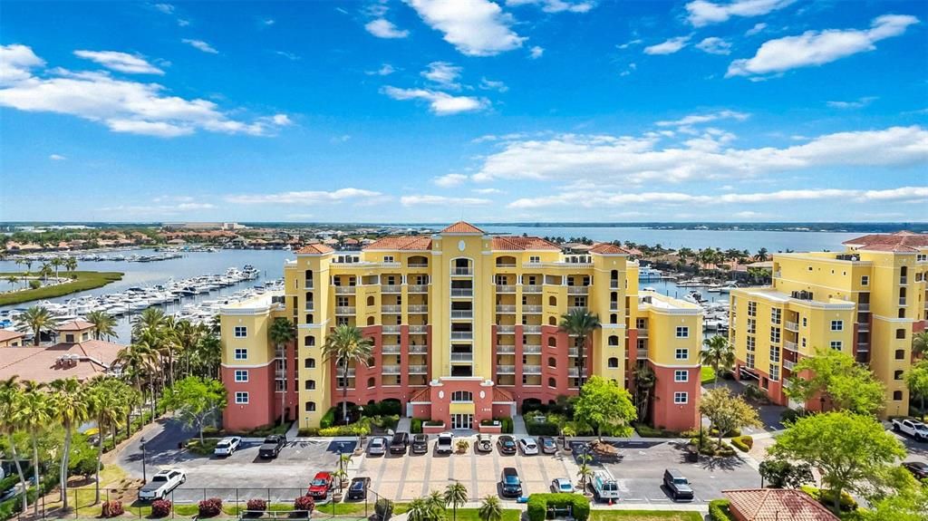 En Venta: $1,100,000 (3 camas, 3 baños, 3663 Pies cuadrados)