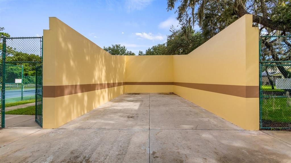 For Sale: $685,000 (5 beds, 4 baths, 3703 Square Feet)