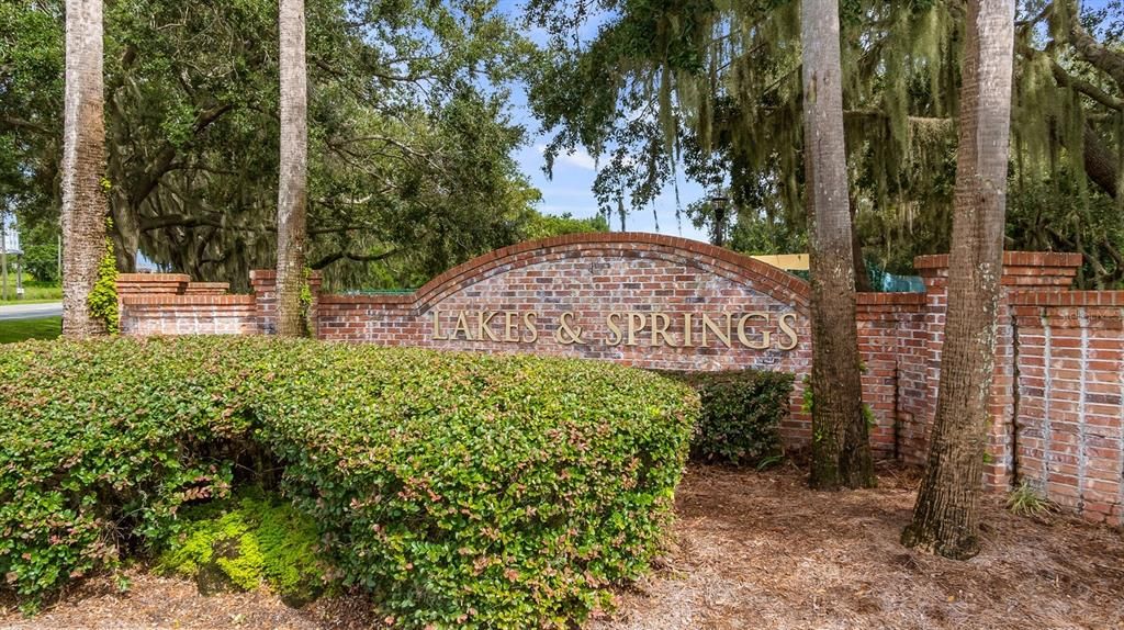 For Sale: $685,000 (5 beds, 4 baths, 3703 Square Feet)