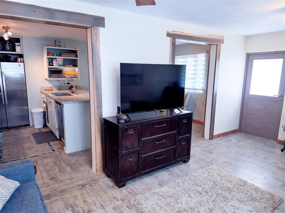 For Sale: $395,000 (3 beds, 2 baths, 1750 Square Feet)