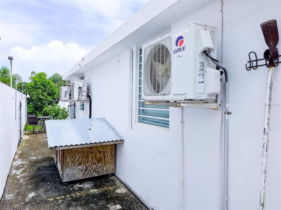 For Sale: $395,000 (3 beds, 2 baths, 1750 Square Feet)