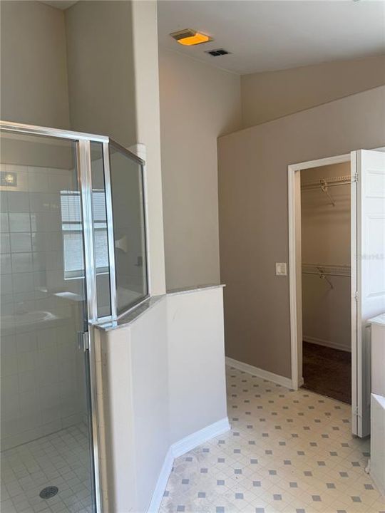 Под контрактом: $1,999 (4 спален, 2 ванн, 1740 Квадратных фут)
