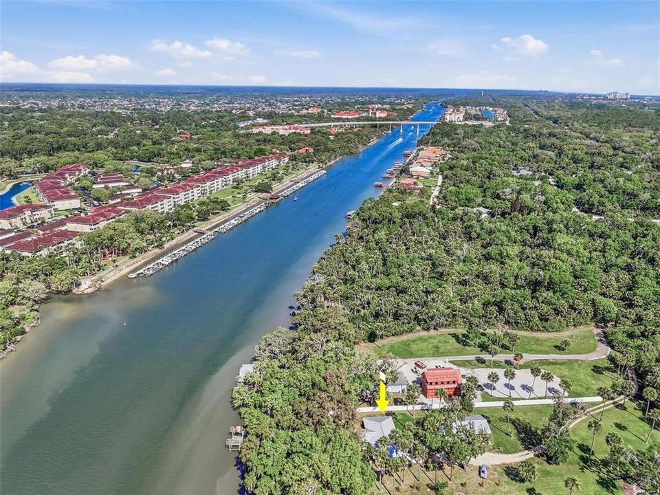 На продажу: $1,399,999 (2 спален, 2 ванн, 1170 Квадратных фут)