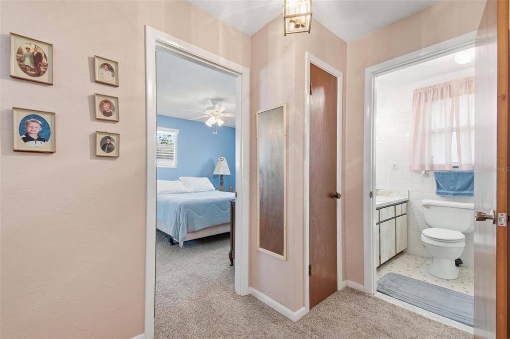 На продажу: $1,399,999 (2 спален, 2 ванн, 1170 Квадратных фут)