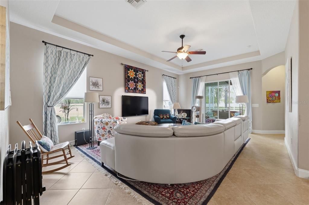 待售: $399,999 (2 贝兹, 2 浴室, 1769 平方英尺)