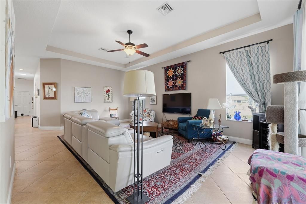 待售: $399,999 (2 贝兹, 2 浴室, 1769 平方英尺)