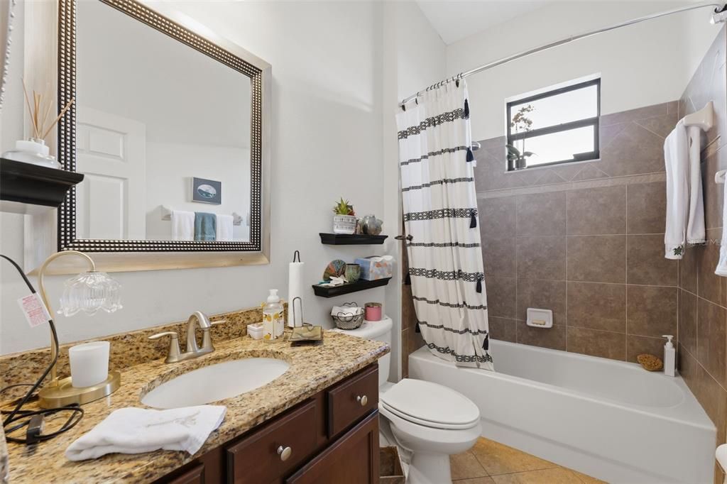 待售: $399,999 (2 贝兹, 2 浴室, 1769 平方英尺)