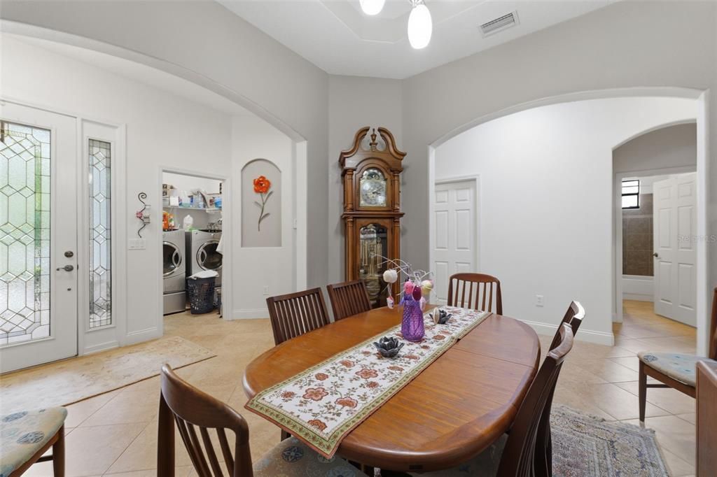 待售: $399,999 (2 贝兹, 2 浴室, 1769 平方英尺)