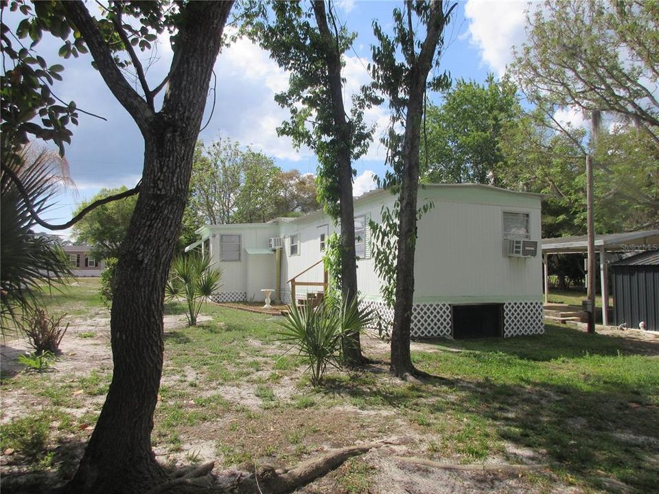 待售: $109,000 (2 贝兹, 1 浴室, 843 平方英尺)