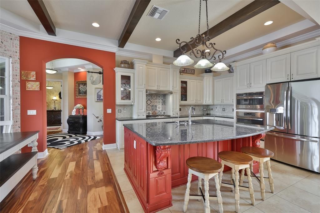 For Sale: $2,100,000 (5 beds, 5 baths, 3699 Square Feet)
